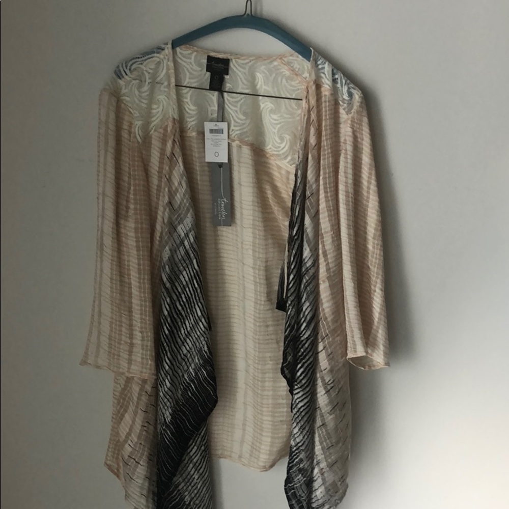 Chico’s travelers lightweight kimono